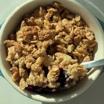 Single Serve Blueberry Crisp 🫐