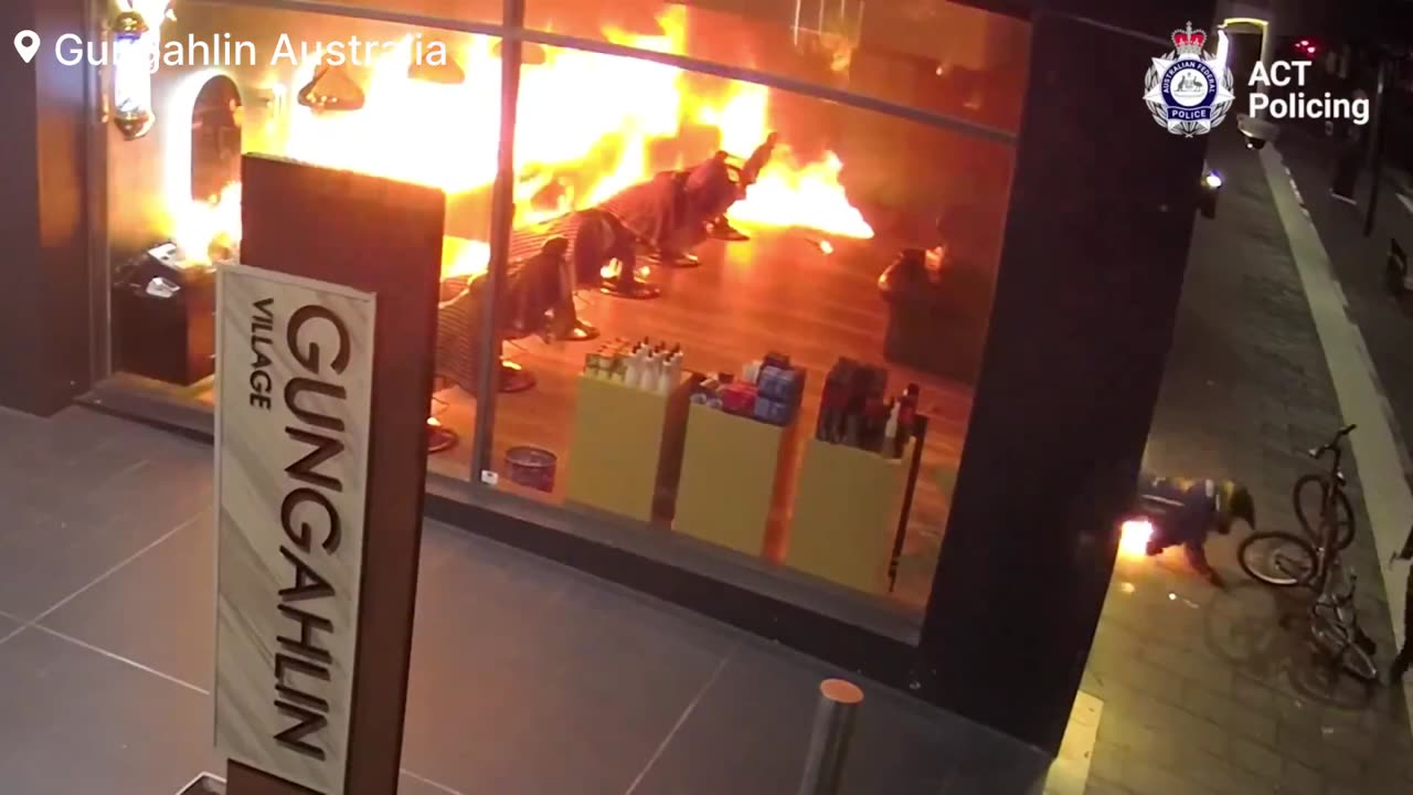 Aussie Arsonist Burns Down Barber Shop, Lights Himself on Fire