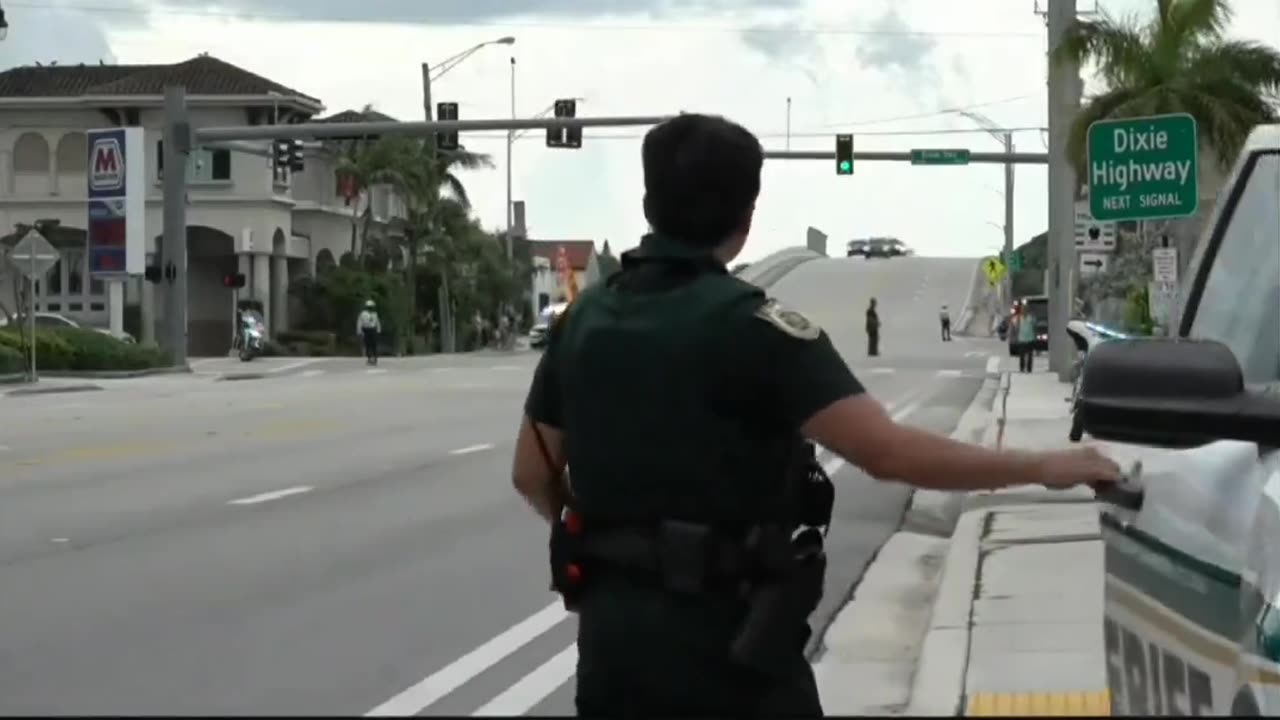 Trump's motorcade has just left Trump International Golf Club in West Palm Beach