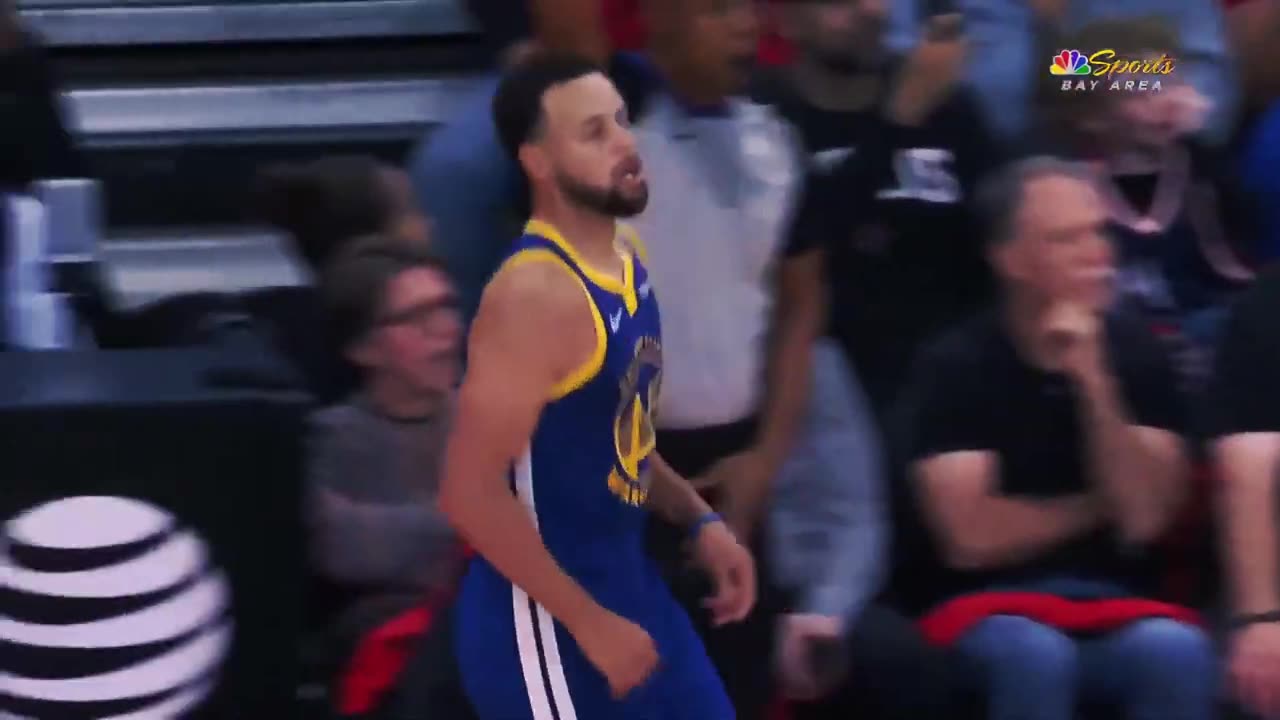 Stephen Curry 4 Straight Threes 😱😴.