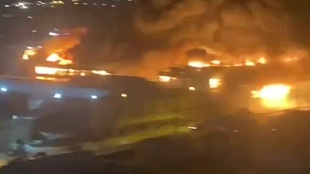 🔥 A warehouse is on fire in Novosibirsk, the roof has partially collapsed.