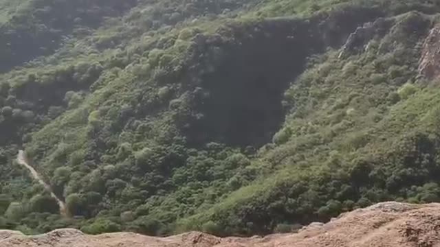 Stand on a cliff