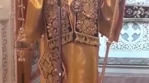 Ο Δεσπότης είπε ότι είδε …Αγγέλους και σταμάτησε τη λειτουργία!