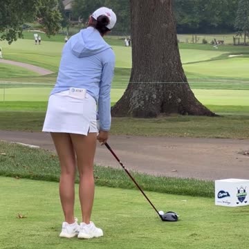 Very good tempo #golf #tempo #swing #motion #golfer #professional #swings #hit #hits #pattern #green