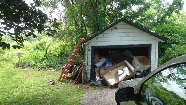 How To DEMOLISH A SHED !!!