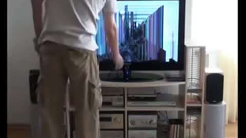 FUNNY VIDEO TO TEARS!!Dad bought a TV