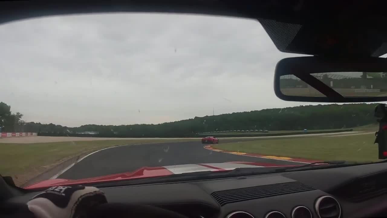 526hp GT350 VS 986hp Ferrari SF90 Stradale