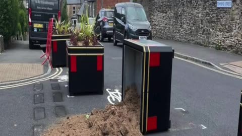 The UK Is Mobilising Against The Climate Con!