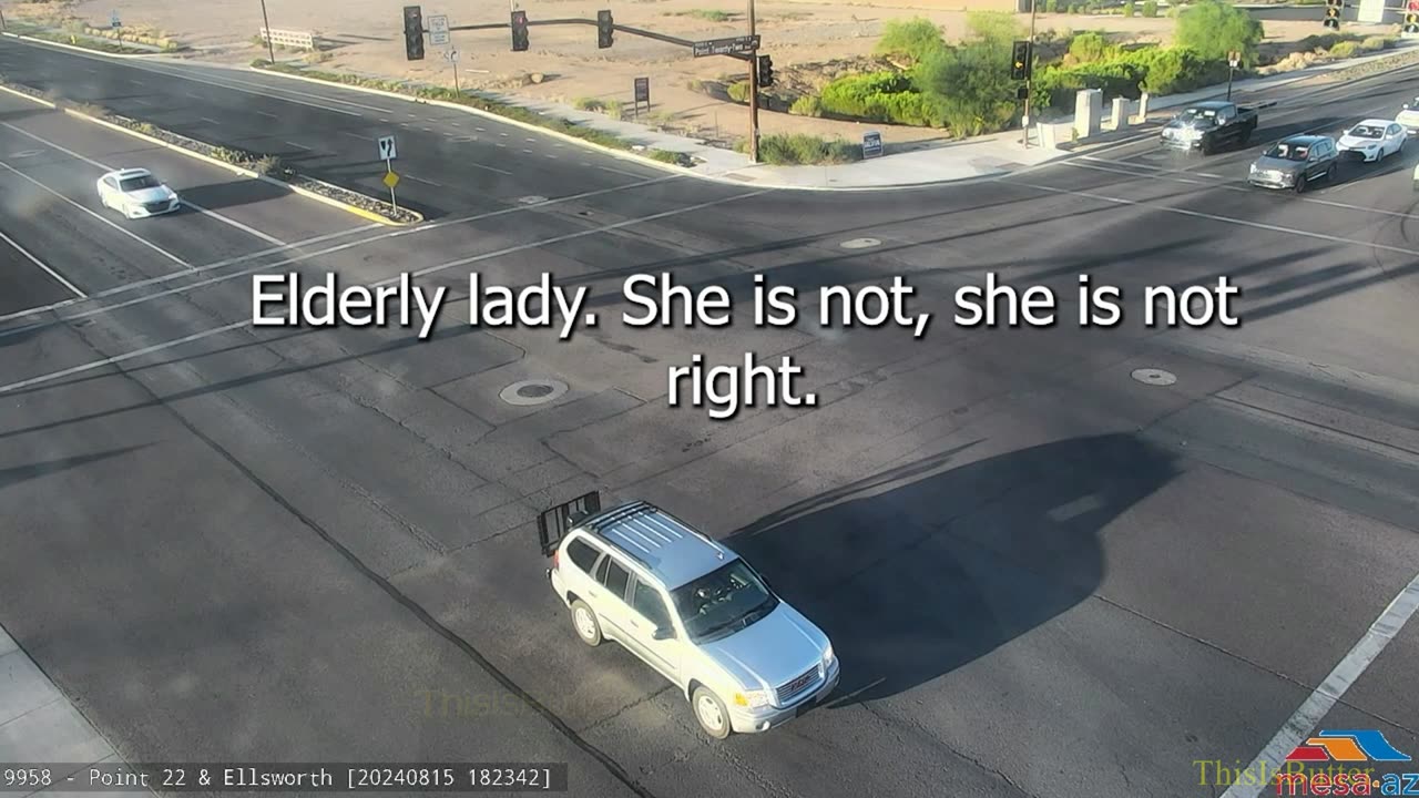 Mesa police officer uses his own car to protect a woman who had a medical emergency while driving