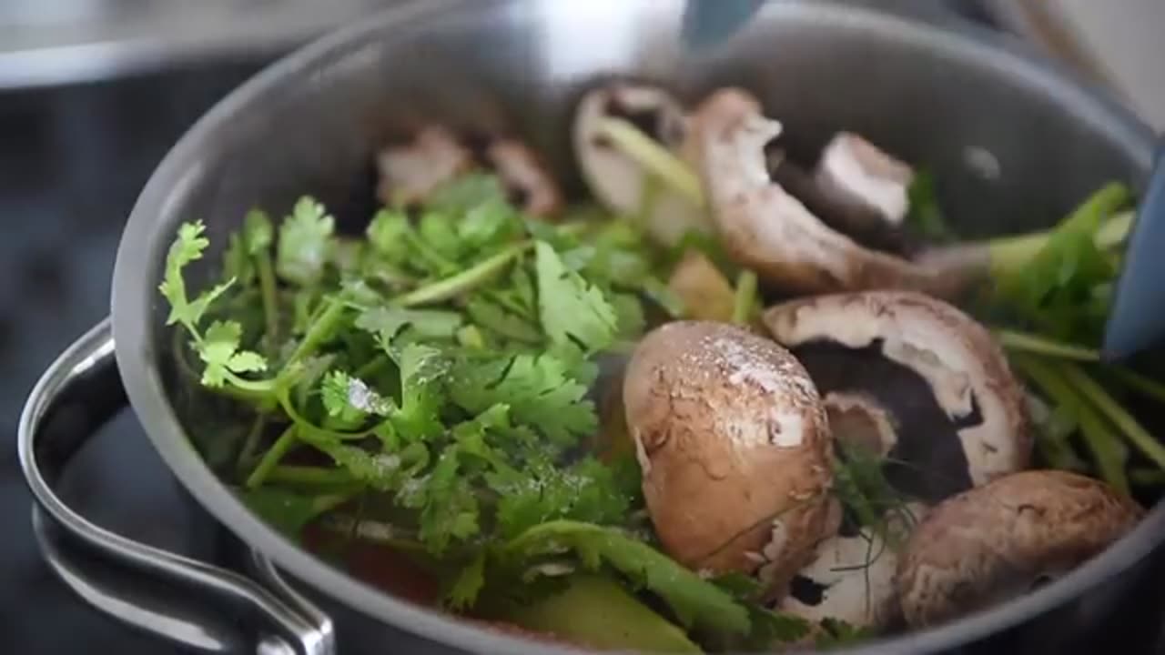 VEGAN BROTH RECIPE - EASY Veggie Stock