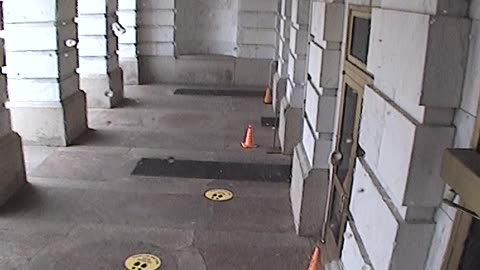 3210LHOB01MainEntranceExterior_2021-01-06_13h00min03s503ms.mp4