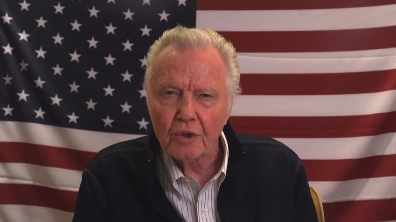 “Jon Voight delivers a passionate speech: Vote Trump 2024 🇺🇸”