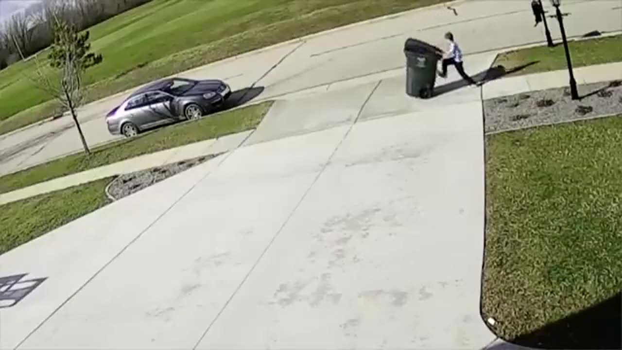 The big fight between the young boy and the trash