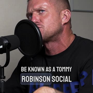 Is Nigel Farage far right? #tommyrobinson #thedozenpodcast #liamtuffs #nigelfarage #truth