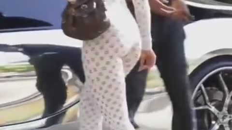 Pranking Gold Digger 🤣🤣🤣