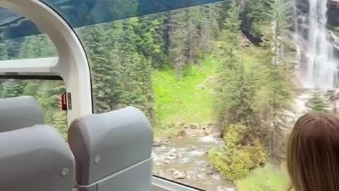 What It’s Like on Board the Rocky Mountaineer—Scenic Views and Luxury! 🚂🌲🏔️
