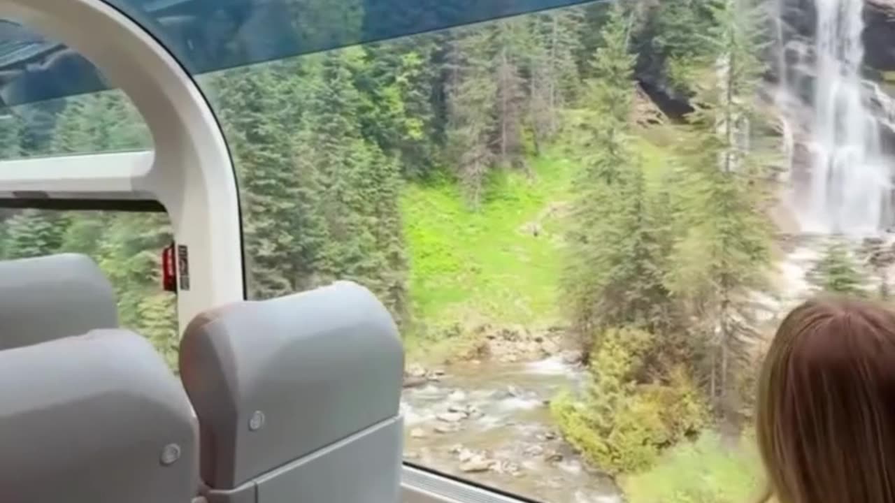What It’s Like on Board the Rocky Mountaineer—Scenic Views and Luxury! 🚂🌲🏔️