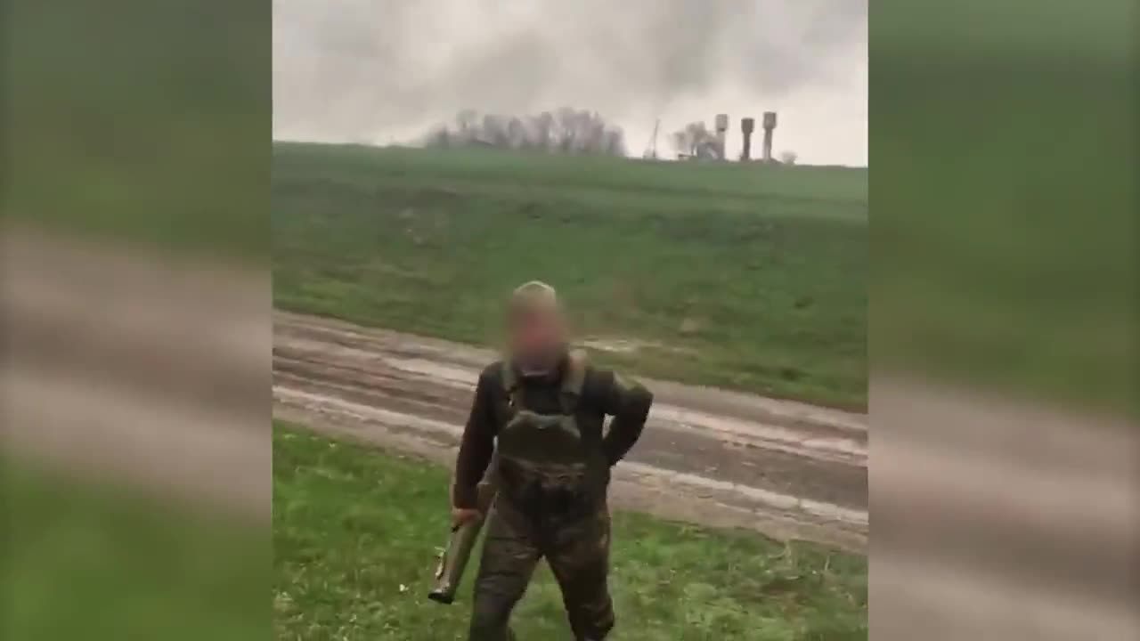 Ukrainian Border Guards Hit a Russian Vehicle