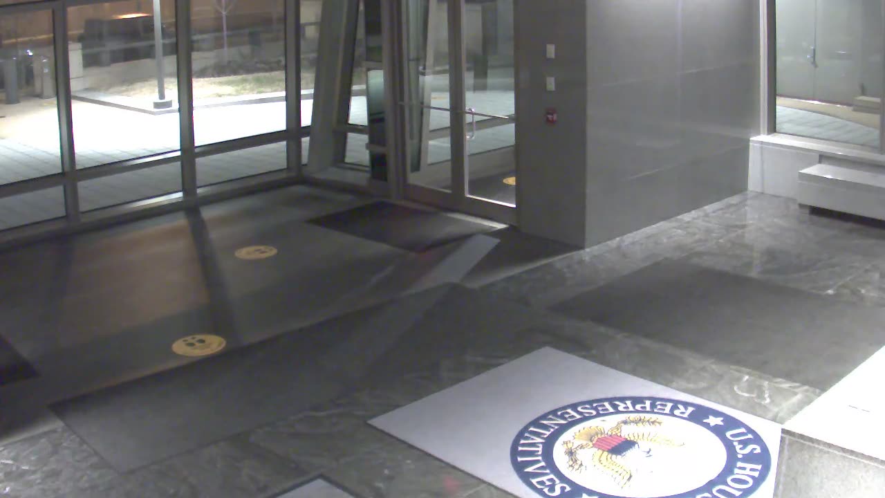 8484OHOB01ScreeningEast_2021-01-06_03h00min01s200ms.mp4