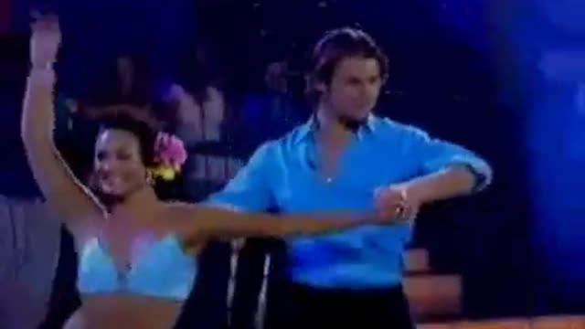 Chris Hemsworth Dancing With The Stars "SEXY AND I KNOW IT"