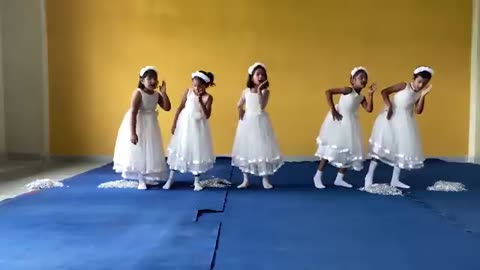 Kids Prayer Dance | Parents Day Celebration | 2021 | Beautiful Prayer Dance for Kids |