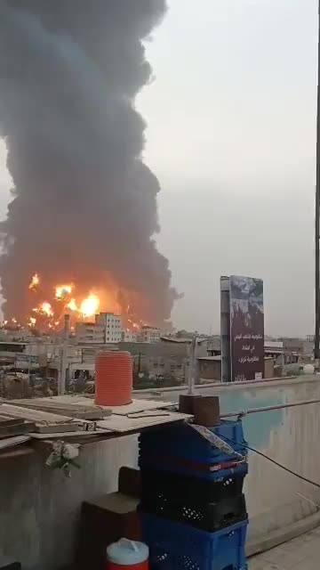 Massive Israeli/US/UK strikes on Yemen now taking place.