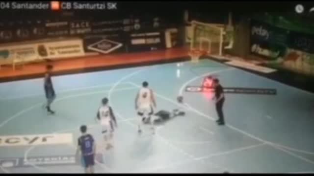 Spain Basketballer collapses