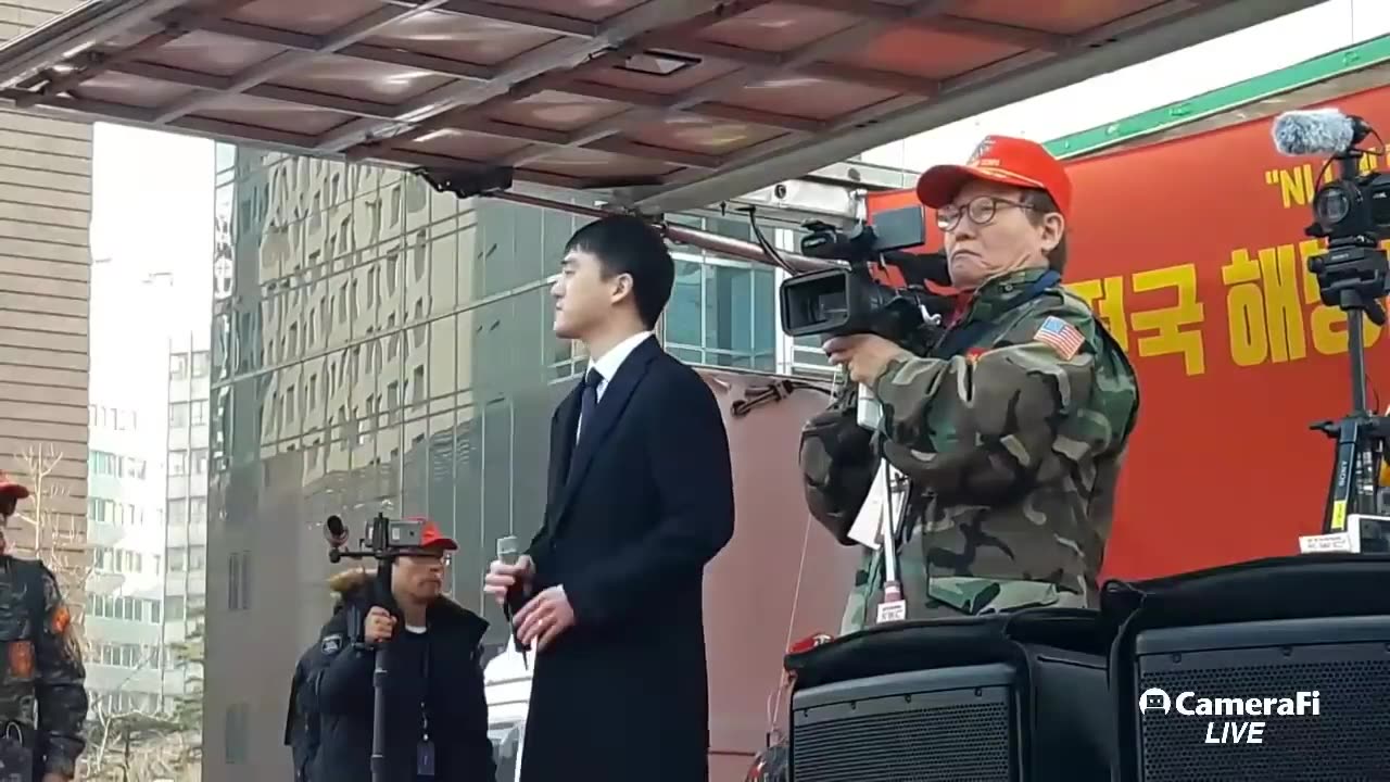 20190115_V3_S02(v3HTmB2fwHo)신임 청와대 비서실장,모든 분야 경청한다 했으니 이 젊은 청년의 소리부터 경청하라!