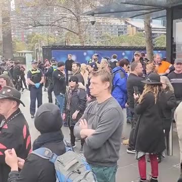 Melbourne Australia - LEAVE THOSE KIDS ALONE