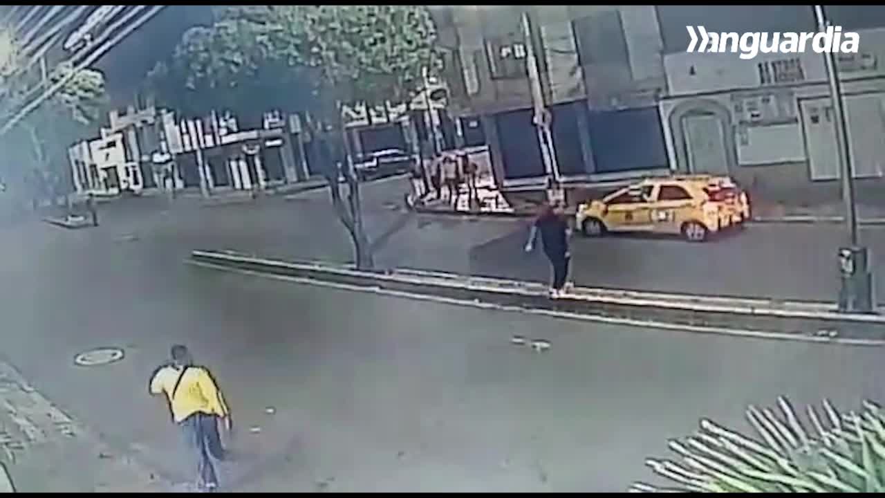 Video: mujer de 70 años en grave estado por raponazo en Bucaramanga