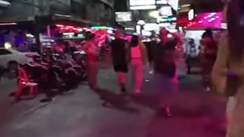 Pattaya Thailand Walking tour 🇹🇭 Pattaya Soi 6 Incredible Walk #solotravel #soi6