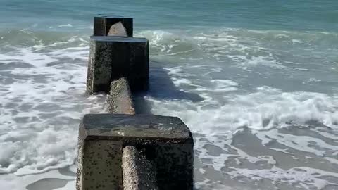 Waves on the breakwall