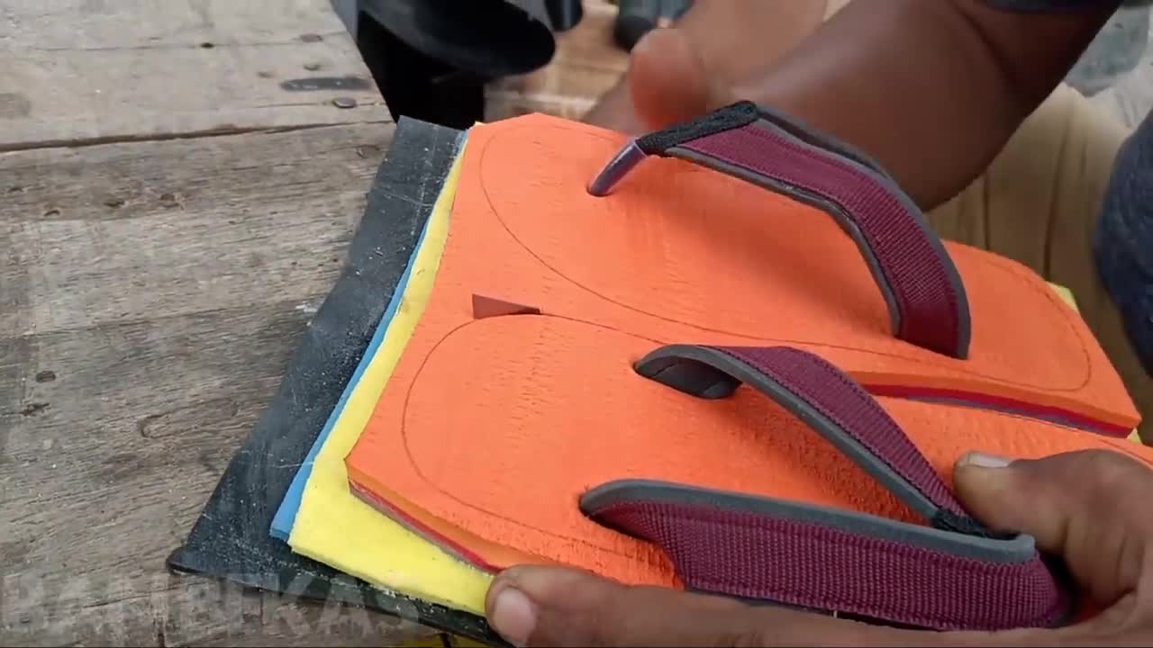 make layered sandals for children, with manual tools