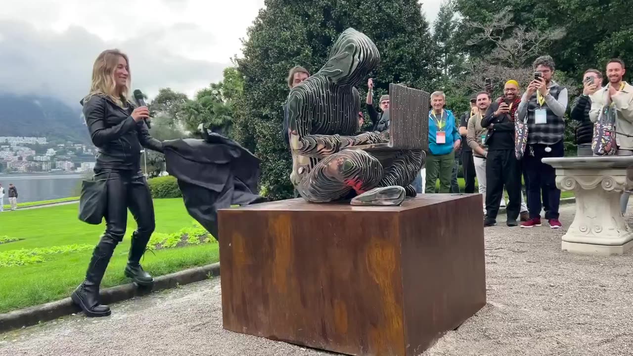 🇨🇭 City of Lugano, Switzerland unveils a new statue honoring Satoshi Nakamoto..... (or maybe not)