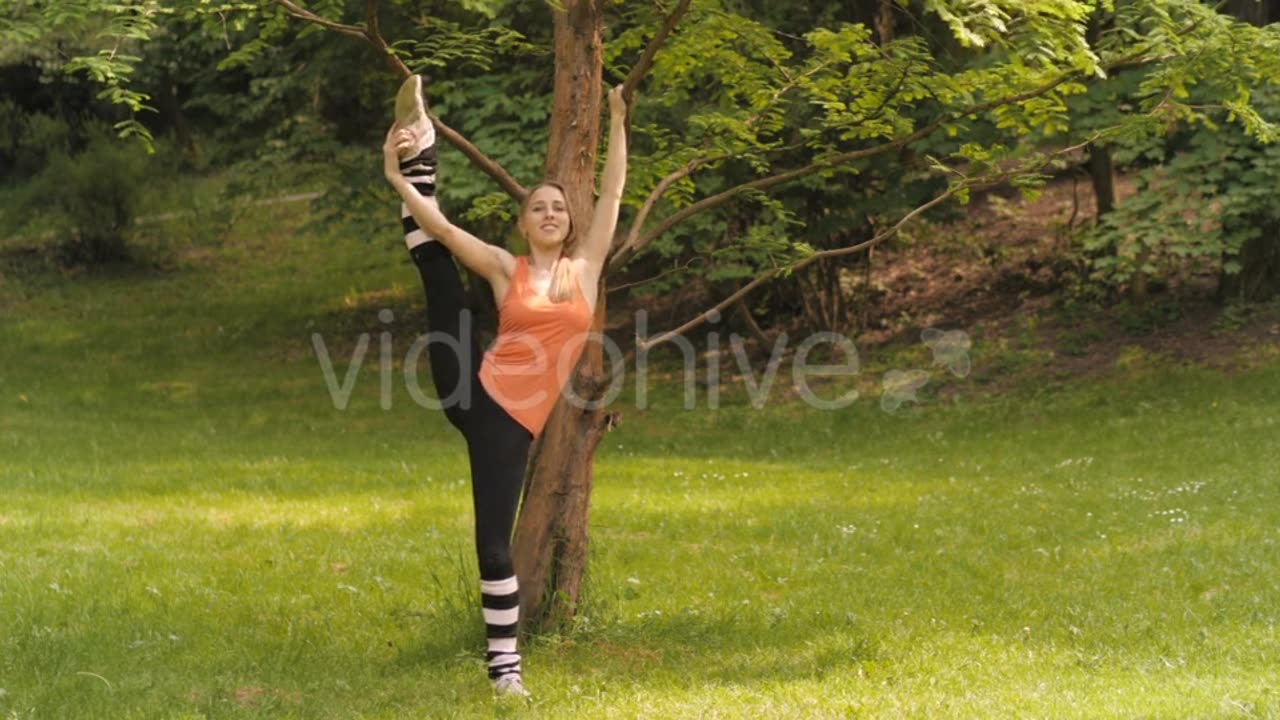 Attractive Young Girl Exercise🥰😍