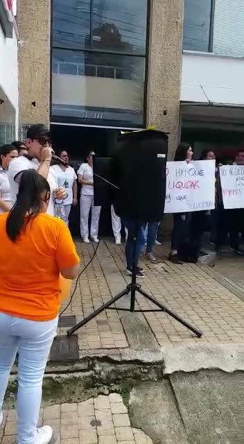 Video: En Bucaramanga protestan en contra de la liquidación de la Eps SaludVida