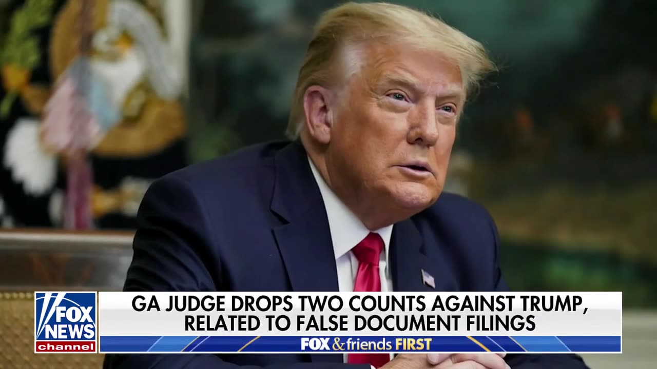 Judge delivers 'huge blow' to Fani Willis in case against Trump