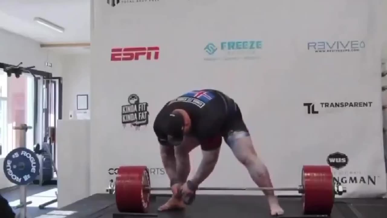 501kg (1,104.5lb) deadlift, the heaviest in human history.