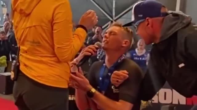 Proposal, power flash show, bike