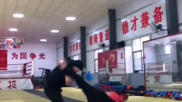 Effective Sanda takedowns for self-defense