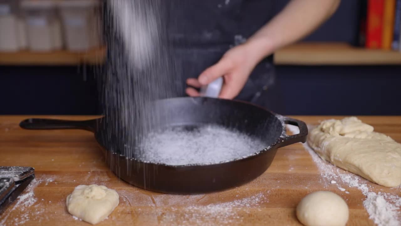 EASY SOURDOUGH DINNER ROLLS RECIPE