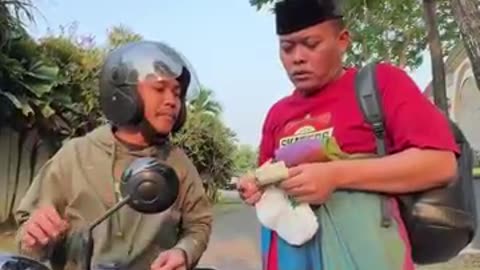 BAGI DUA LAH BIAR ADIL