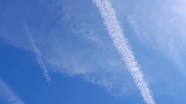 Chemtrailing - Look at this crap!.