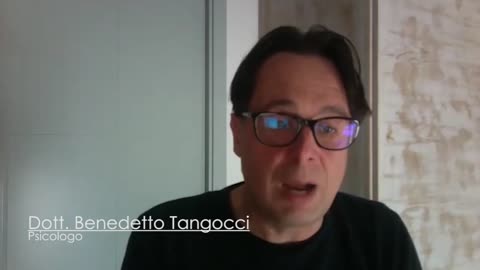 Il dott. Tangocci presenta il suo libro