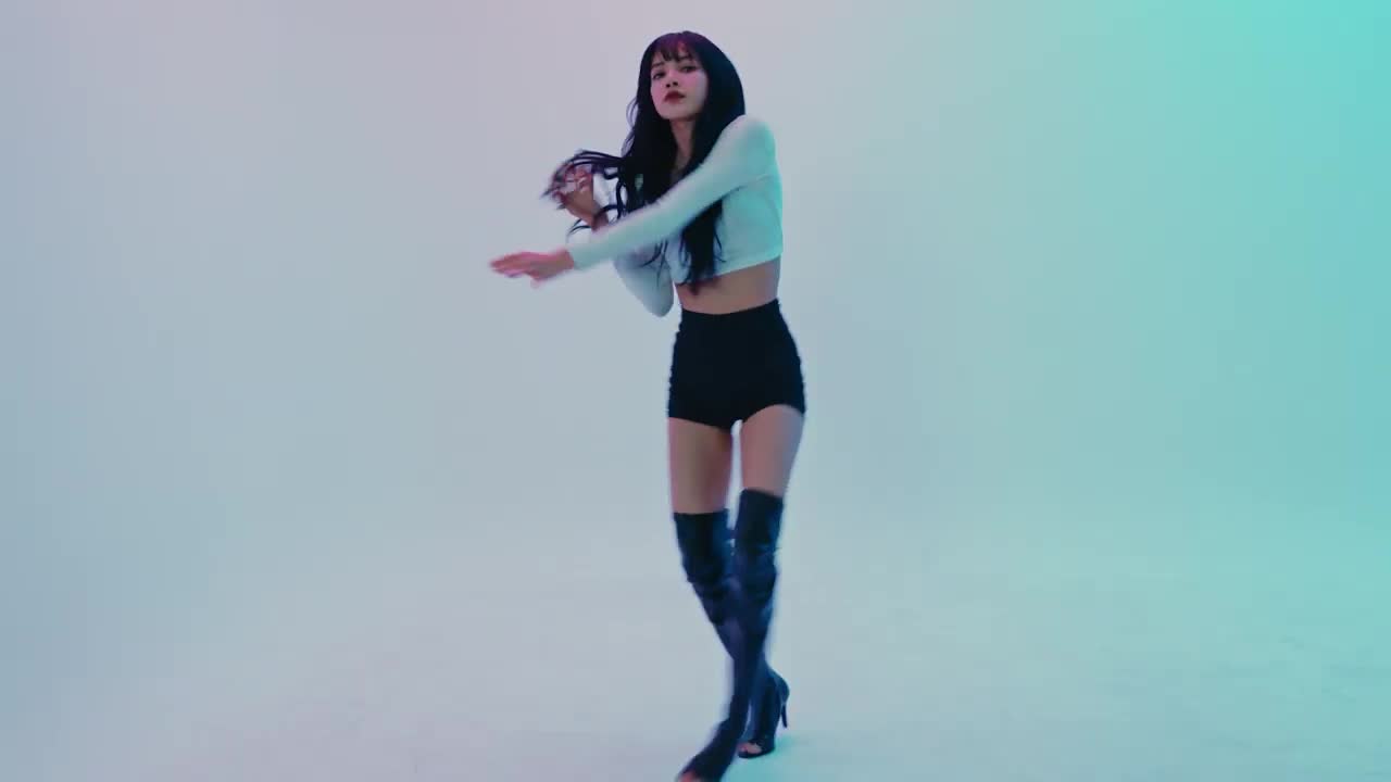 LISA DANCE PERFORMANCE VIDEO