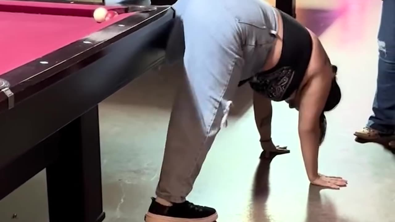 Bestie Pool Trick Shot