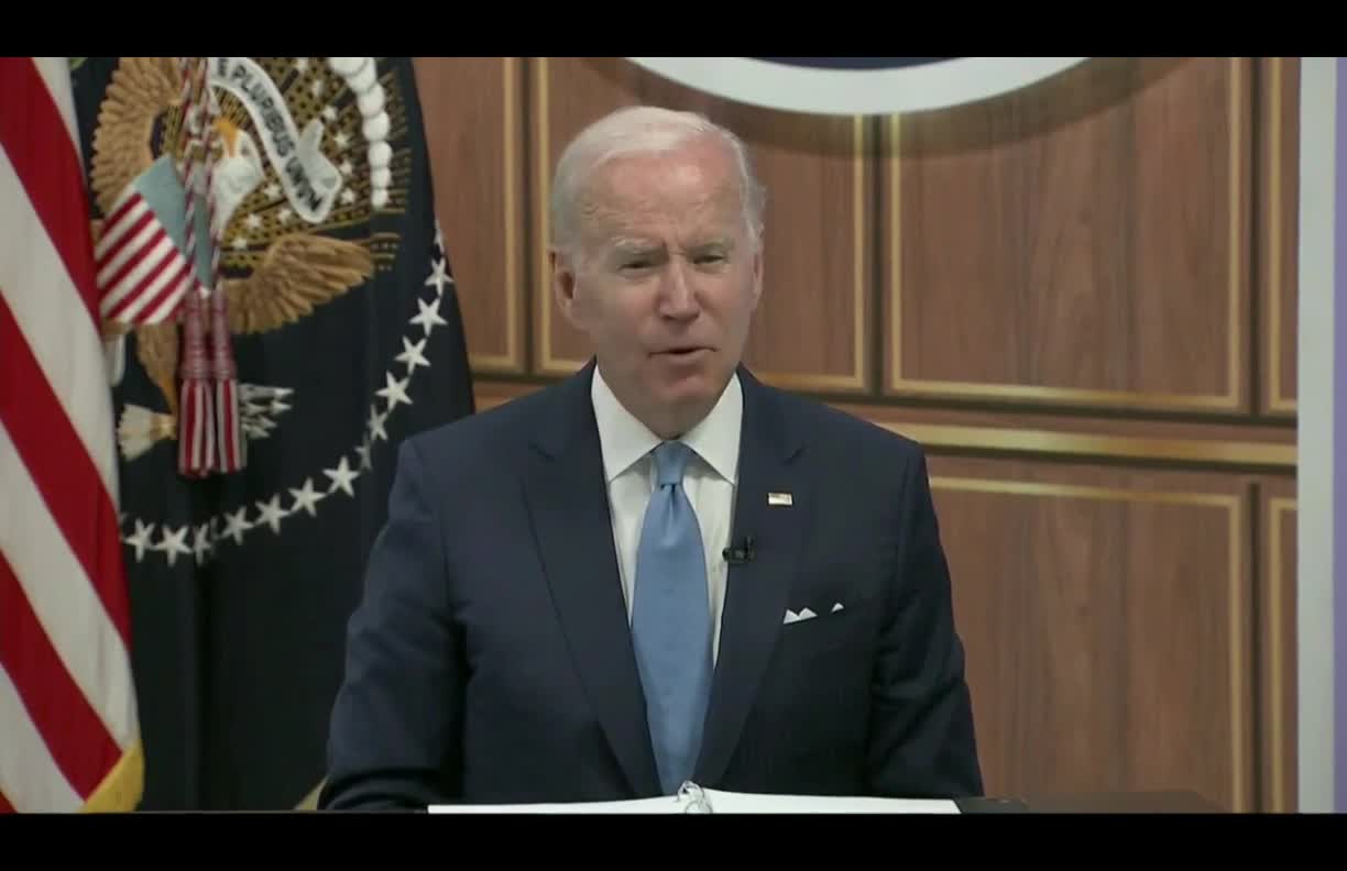 "3.7 bottles"? Biden can't even get through the headline of his speech without screwing it up.