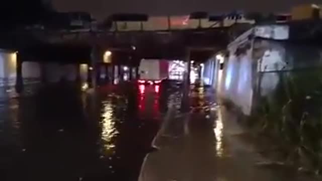 This truck simply floats by appearing after two hours of heavy rain in Italy