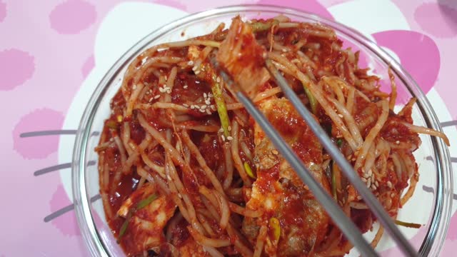 한국의 맛있는 대구찜, Korean delicious steamed cod.