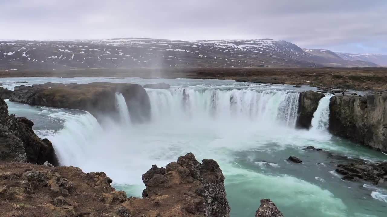 Relaxing water fall, calm sleep White noise